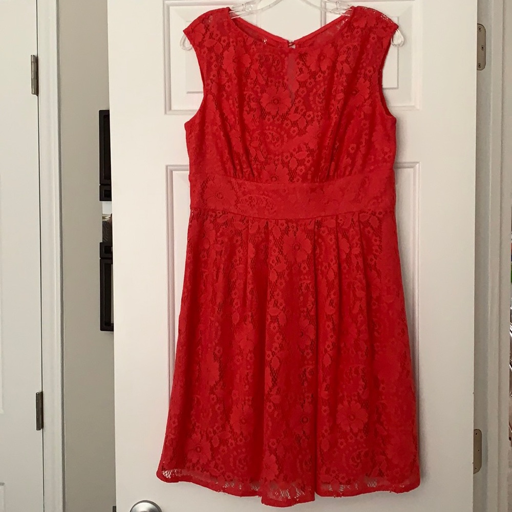 Coral sleeveless lace dress